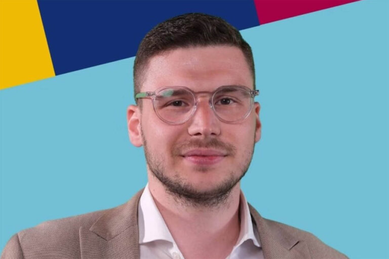Μπαλατσούκας: Φορολογήστε τα υπερκέρδη των διυλιστηρίων – Όχι νέες επιδοτήσεις