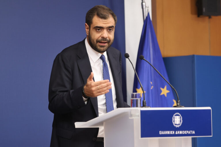 Μαρινάκης: Θα δώσουμε όσα παραπάνω μπορούμε – Πρώτη στόχευση το πετρέλαιο θέρμανσης