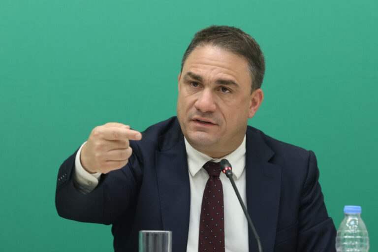 Τσουκαλάς: Η κυβέρνηση οφείλει να δώσει απαντήσεις για τις καταγγελίες για χρήση βίας κατά διαδηλωτών