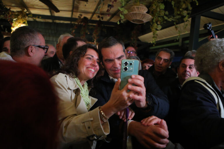 «Η Ελλάδα χρειάζεται μια μεγάλη προοδευτική παράταξη που μπορεί να νικήσει τη δεξιά»